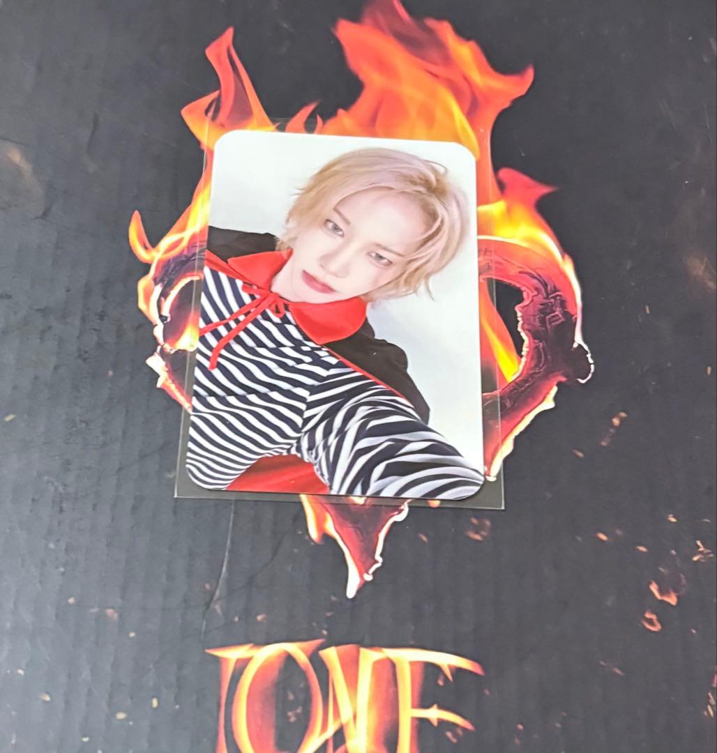 XLOV mystargoods ルイ トレカ 뱀파이어ver.