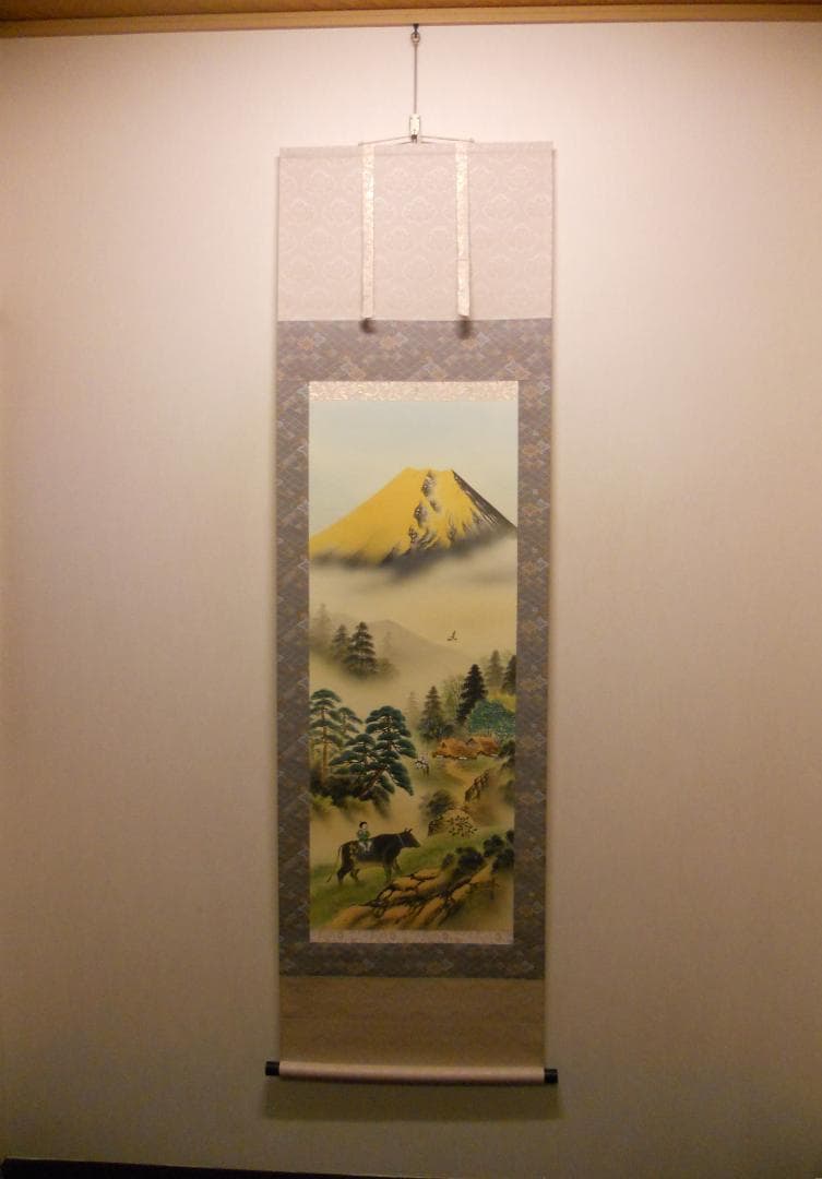 掛け軸 小川香月 黄金富士牧童図 絹本 希少 軸装 茶道具 掛軸 美品 です。