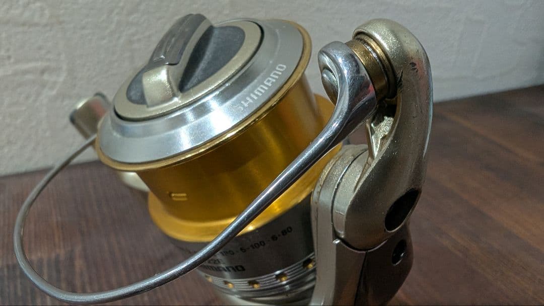 SHIMANO、06ツインパワー Mg 2500S リールTWIN POWER