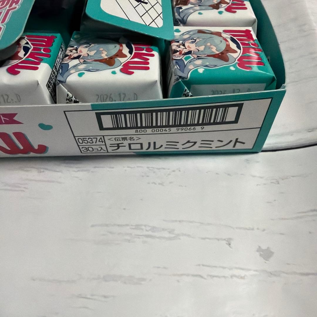 初音ミク　チロルチョコ　合計103個入り コラボ　みっくみくみるくミント