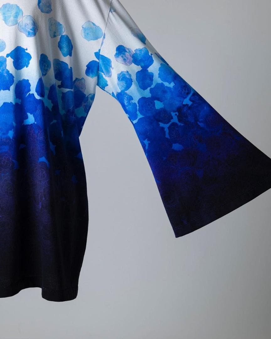 未使用　hazama × Ado 一凛の祈跡に溺れるカットソー L　下からグラデ