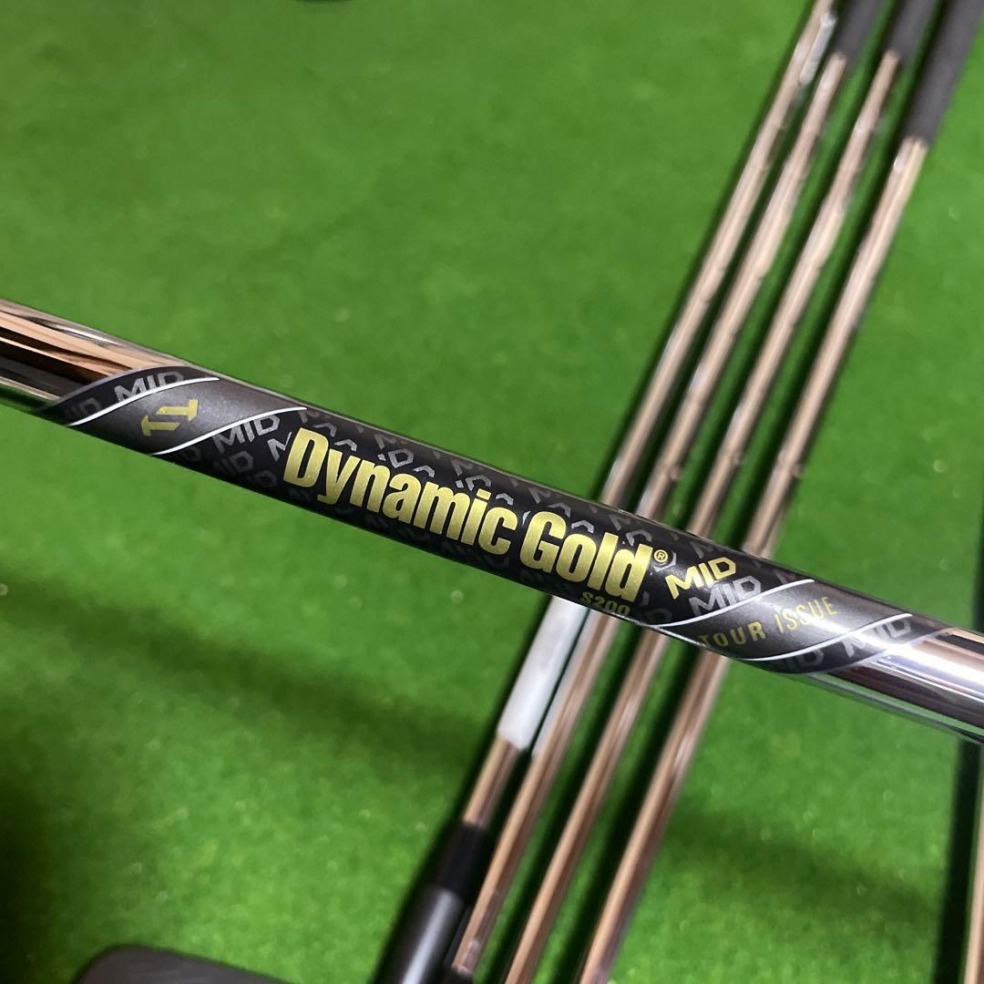 コブラ キングツアー ブラック アイアン6本 (5-P) DG MID