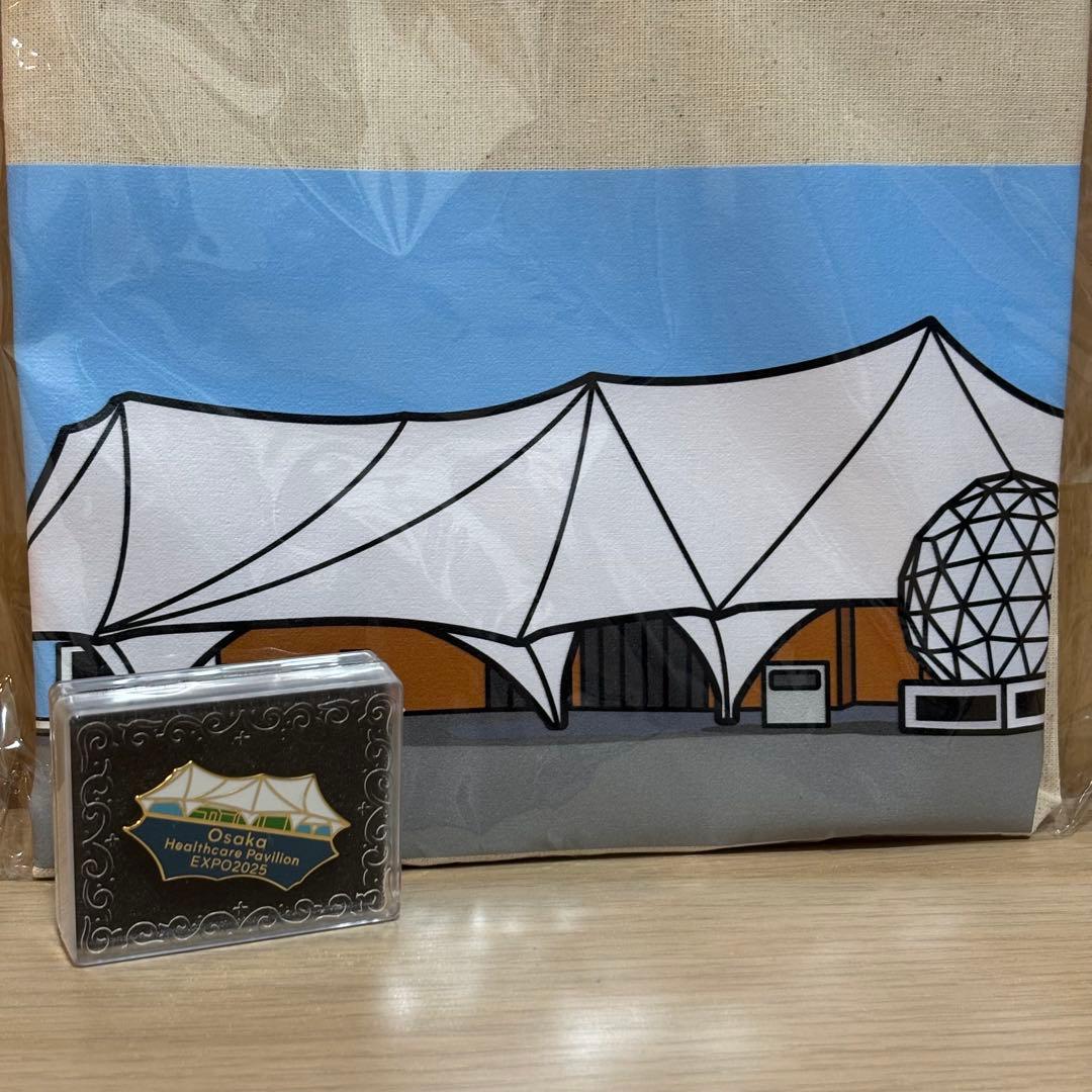 大阪ヘルスケア　ピンバッジ　トートバッグ