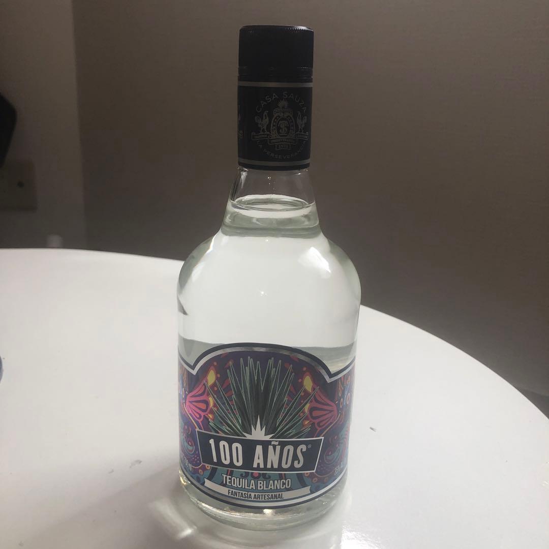 100 ANOS テキーラ ブランコ 700ml