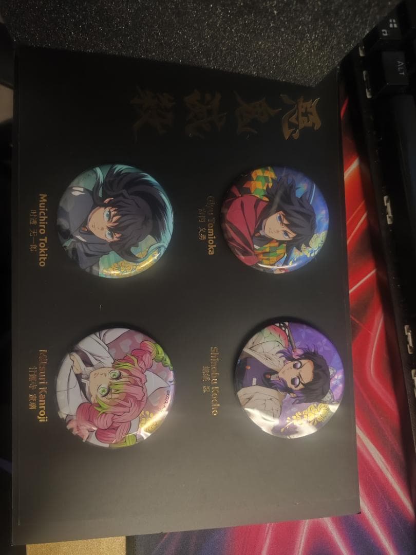 鬼滅の刃 無限城映画 ラッキンコーヒー コラボ 缶バッジ & マグネット セット