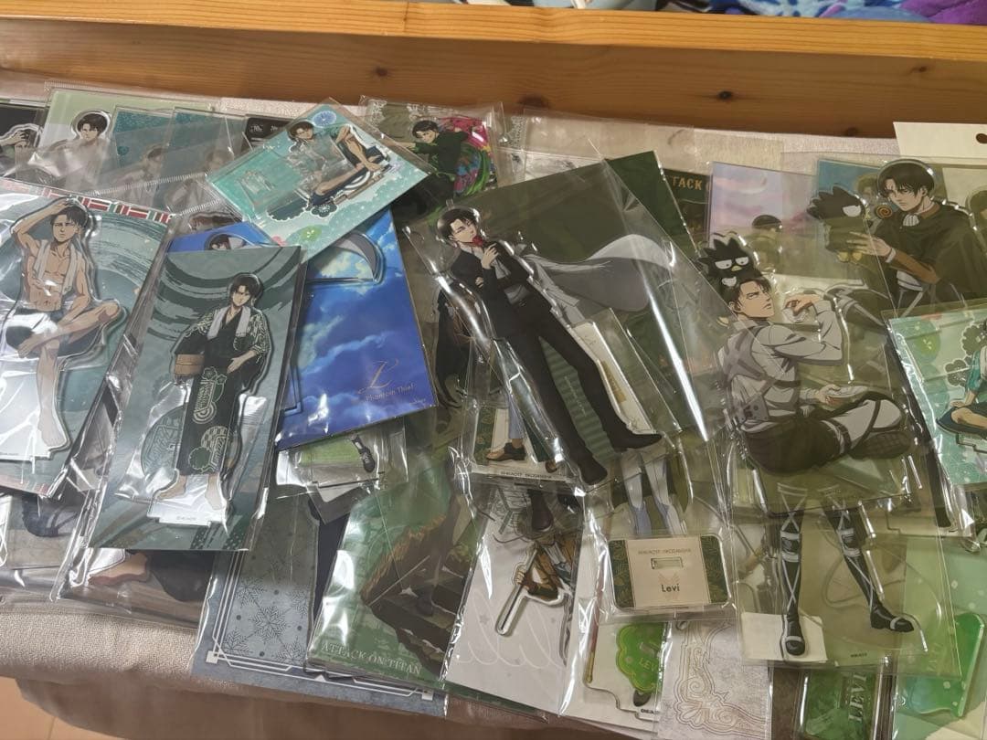 進撃の巨人 リヴァイ兵長 アクリルスタンドまとめ売り