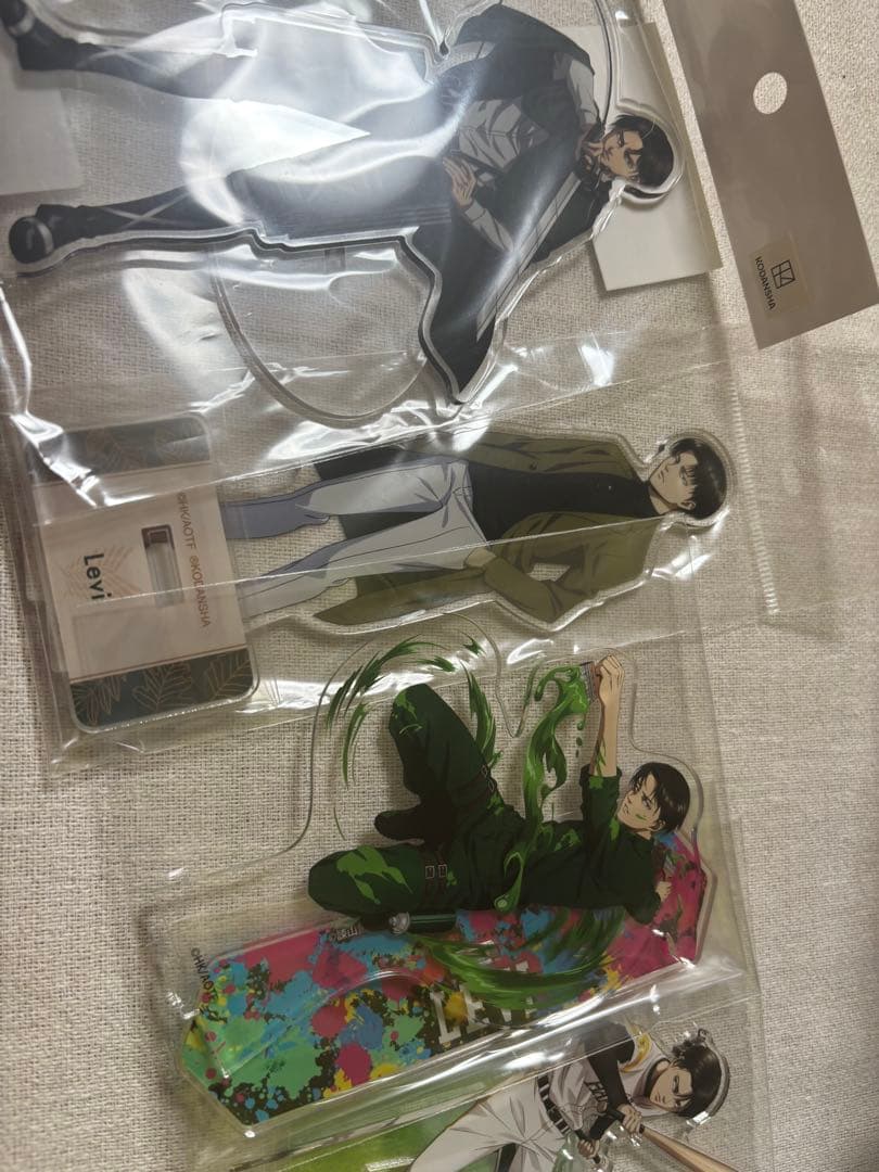 進撃の巨人 リヴァイ兵長 アクリルスタンドまとめ売り