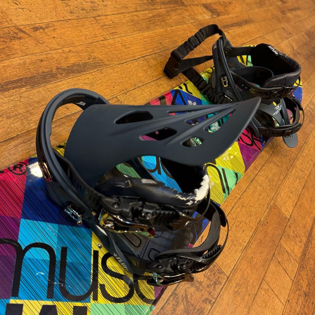 送込！レディーススノーボード4点セット！FLUX Modernamusement