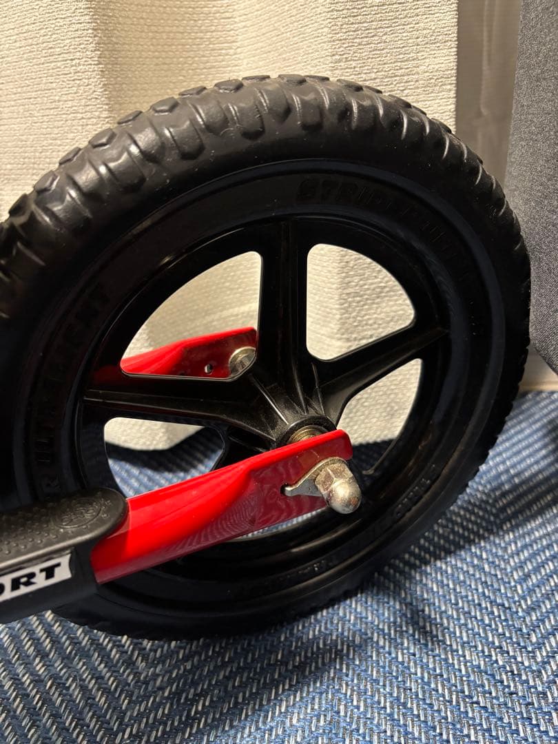 [極美品] STRIDER SPORTS 12インチ レッド 日本正規品