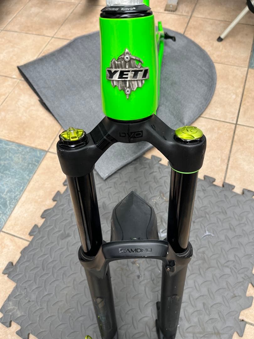 YETI SB6C XS size + DVO フォーク