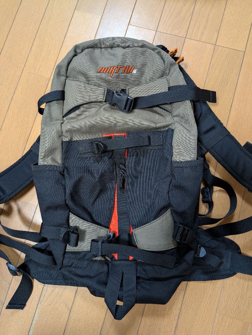 BURTON　バートン　リュック　AK457　バックパック　中古品　送料無料