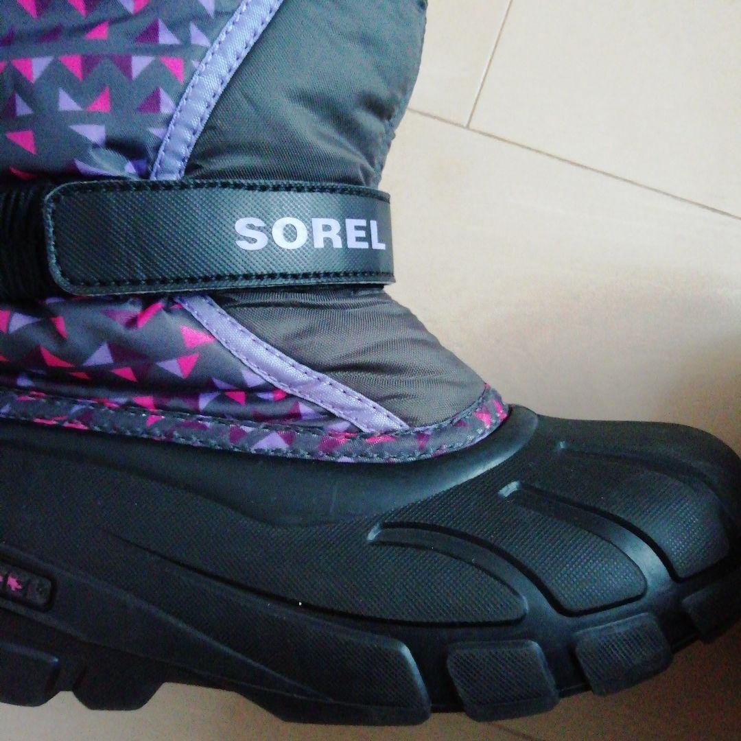 ～SOREL 子ども用スノーブーツ グレー/ピンク