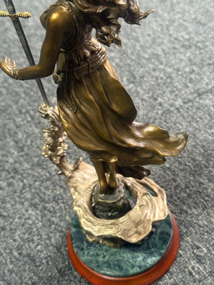 【湖の乙女】 エミリーカフマン作 フランクリンミント製 ブロンズ像 女神