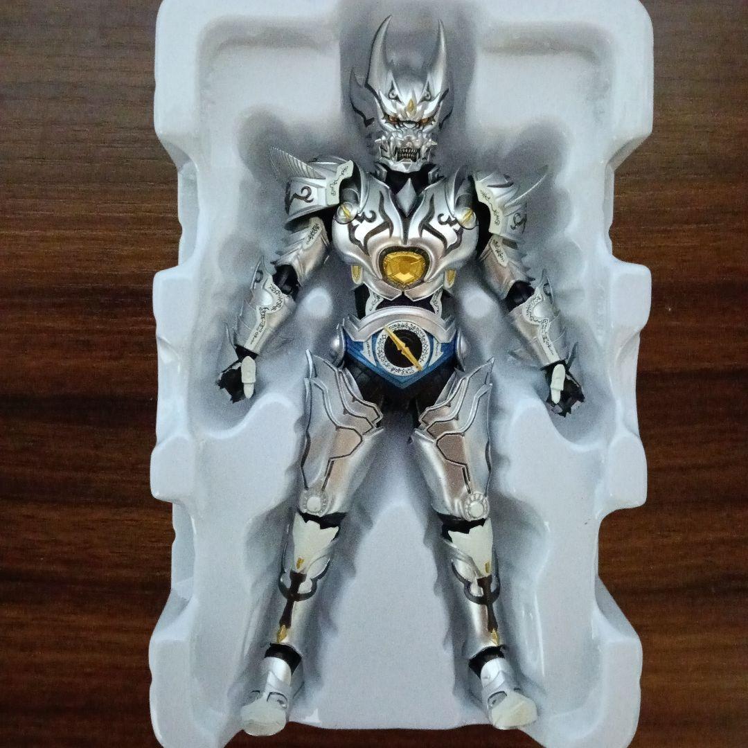 真骨彫　牙狼　ゼロ　キバ　フィギュア　バンダイ