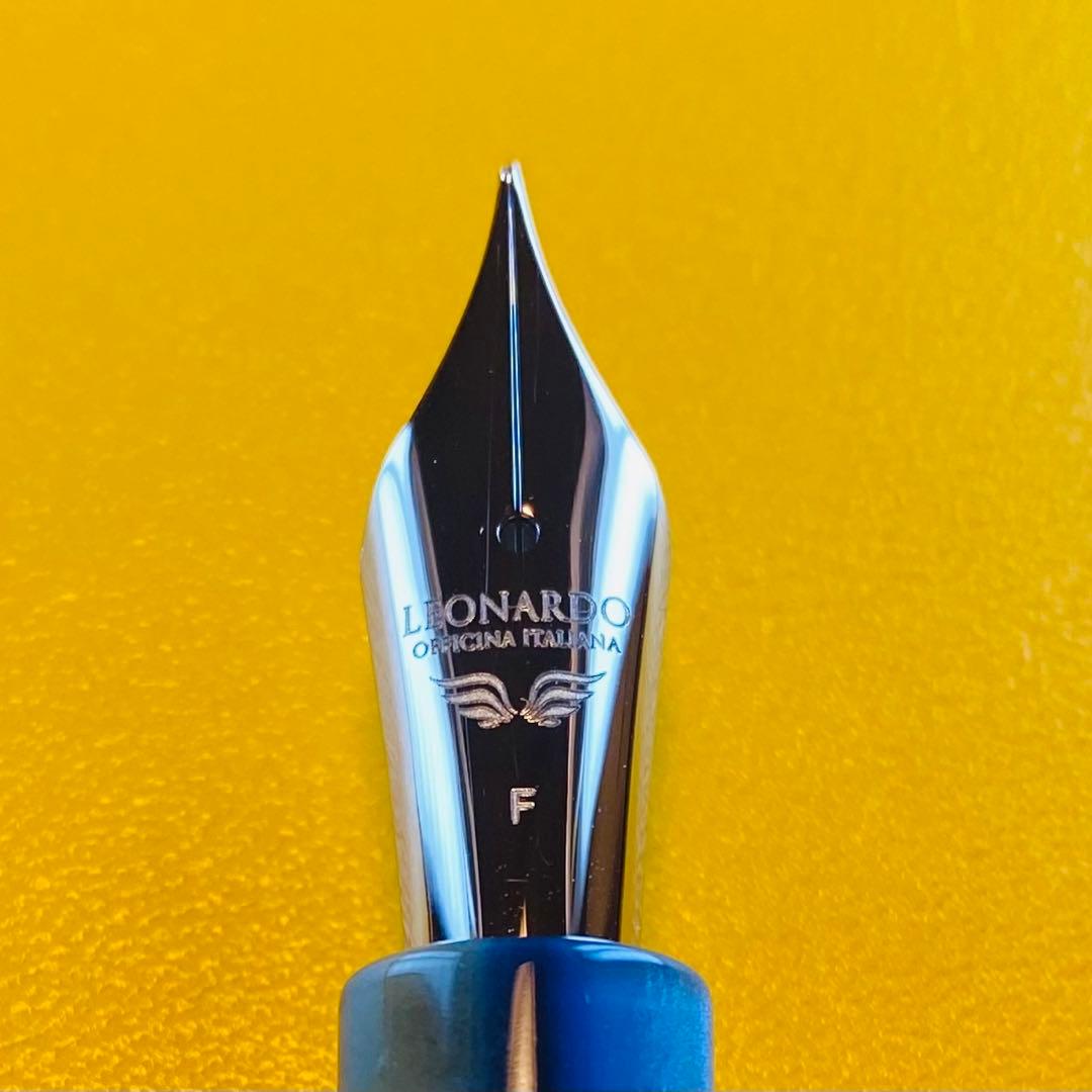 レオナルド　モーメントゼロ　ハワイ　F 万年筆