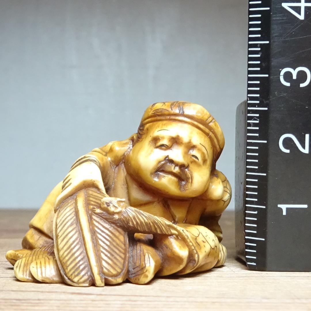 d*7様 根付　大黒様と鼠　ネズミ　時代　提げ物 　煙草入れ　玉　文　？