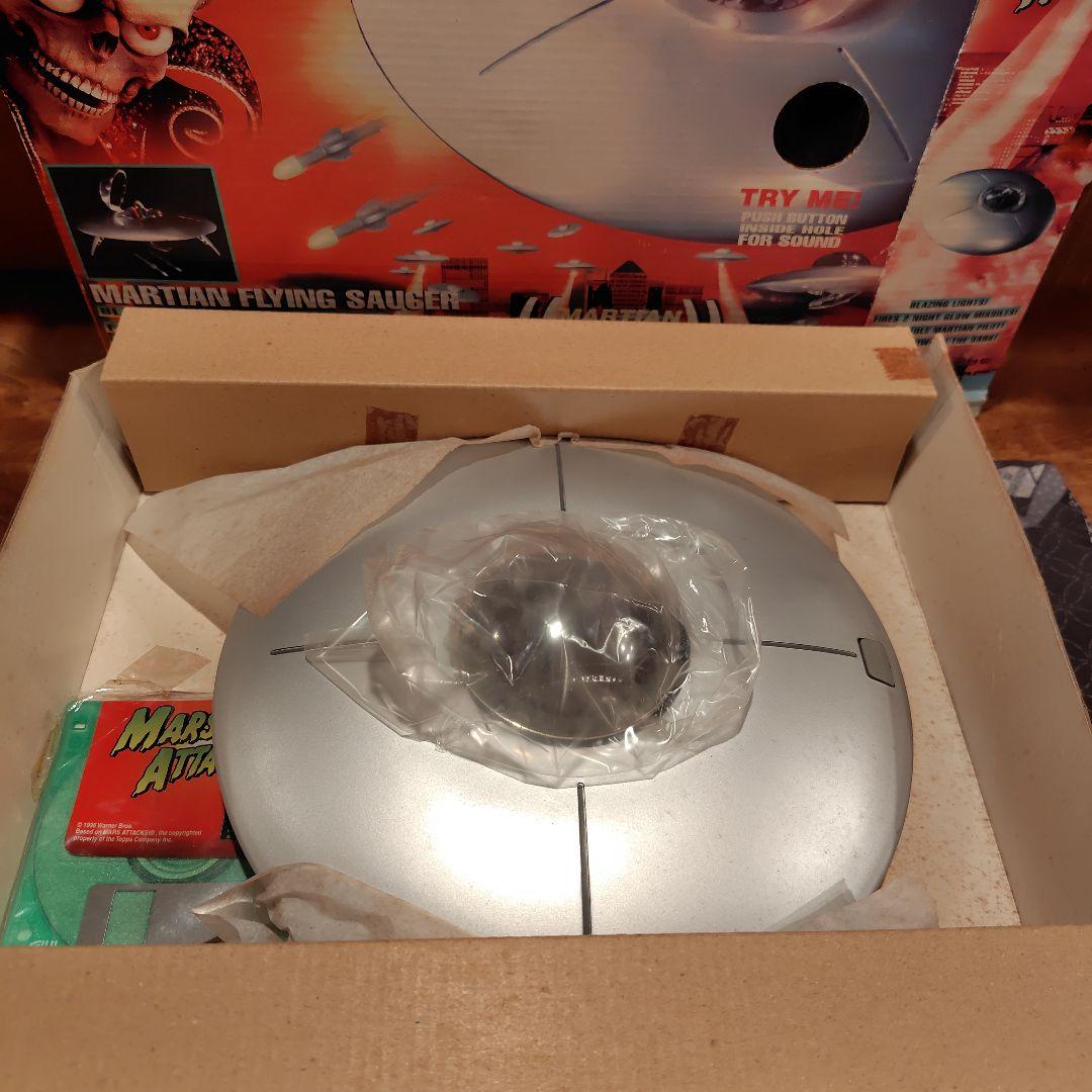 Mars Attacks! 火星人の飛行円盤