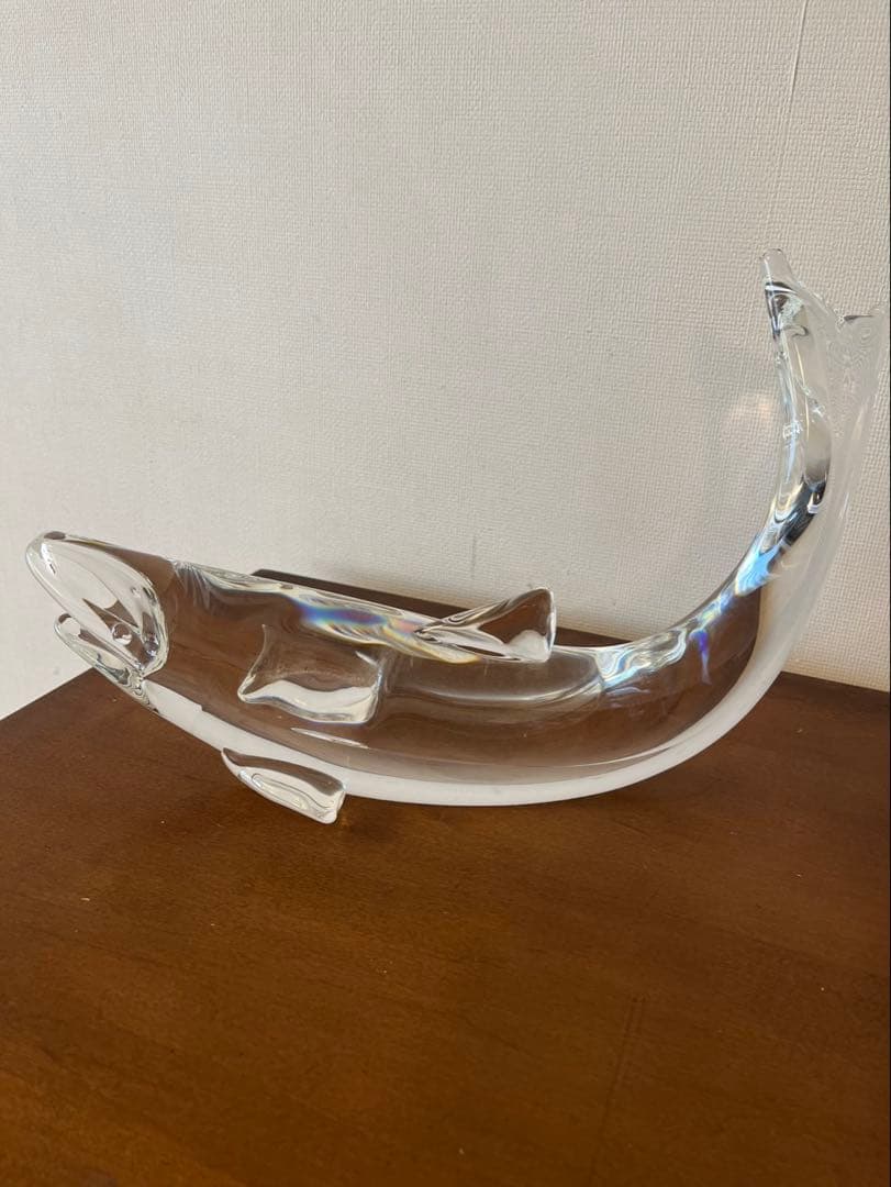 ガラスの鮭の置き物