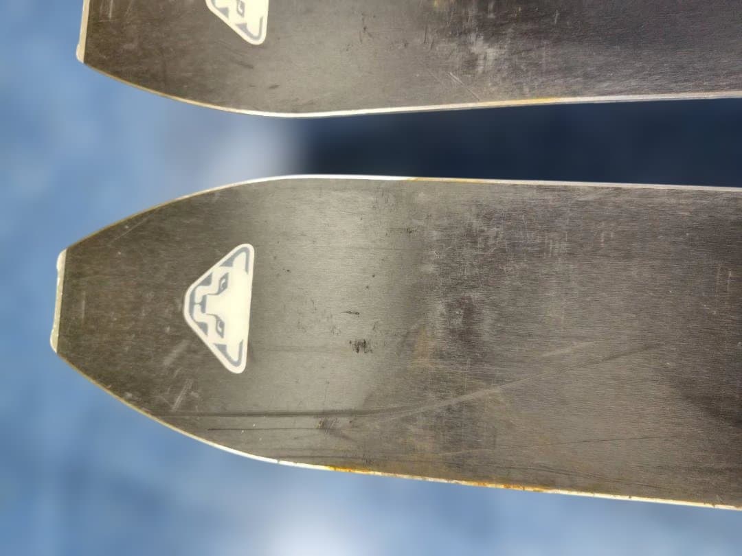 dynafitBCスキー板　バックカントリー　山スキー　シール付き