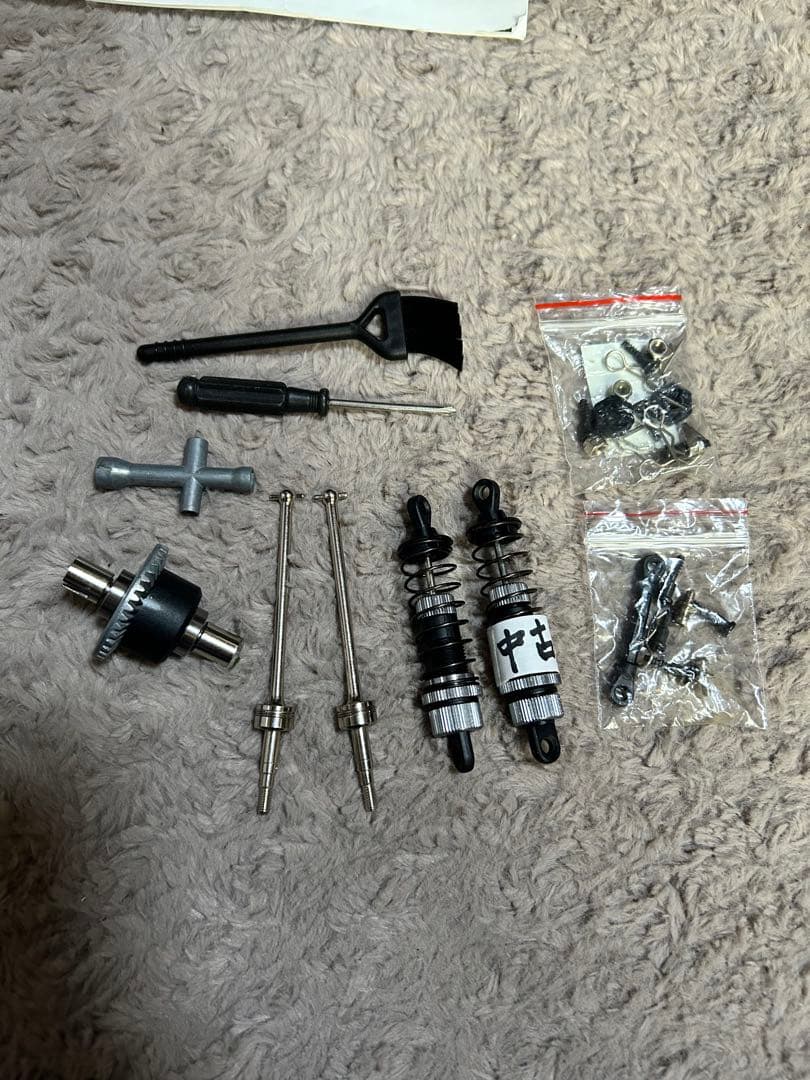 オフロードラジコンカー 9200E (新品パーツ付) ジャンク品として