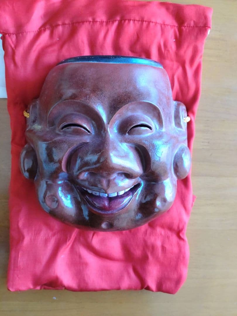 能面　神の面大黒、木彫り檜無垢材豊穣財福の福の神、お面は作風と奥深さに魅了される