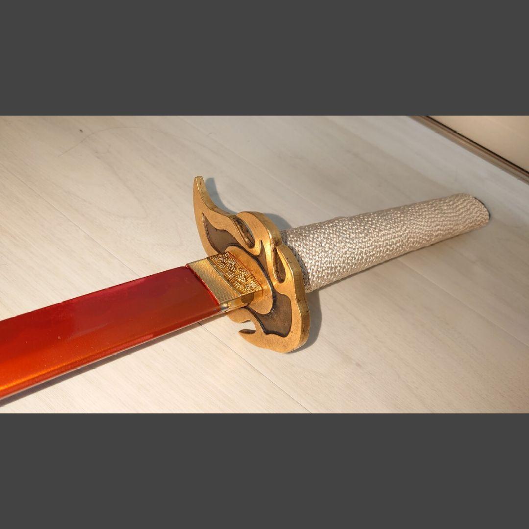 煉獄 日輪刀風 模造刀 亜鉛合金製 (1kg)