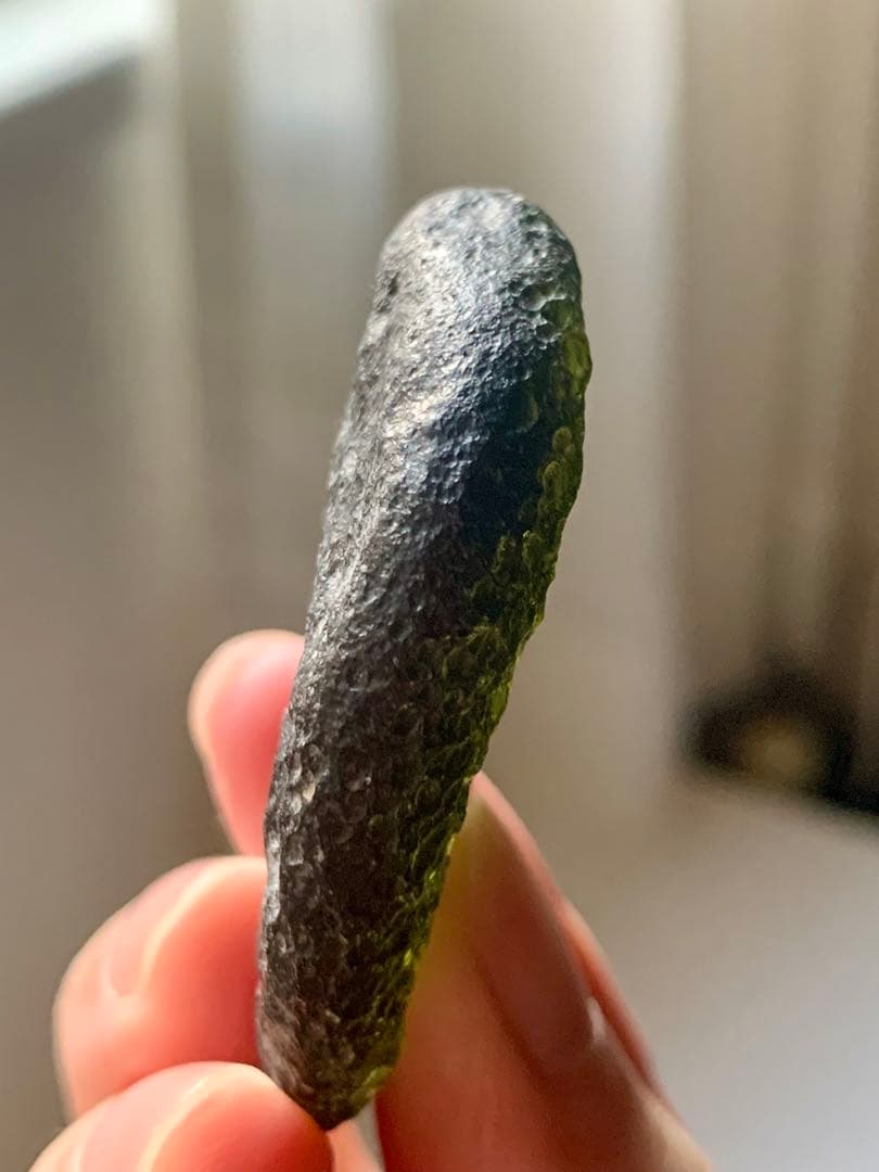 最強パワーストーンモルダバイト　テクタイト　隕石　ヒーリング鉱物標本　リビアン