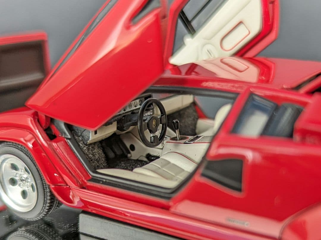 オートアート 1/43 ランボルギーニ カウンタック 5000S レッド