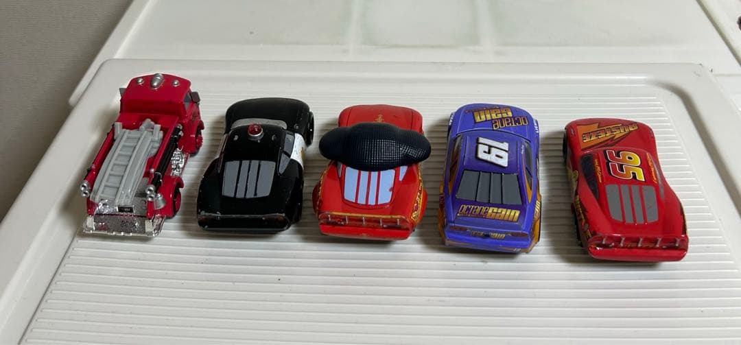 カーズ、ミニカー、BOBBY SWIFT No.19（大きいミニカー）