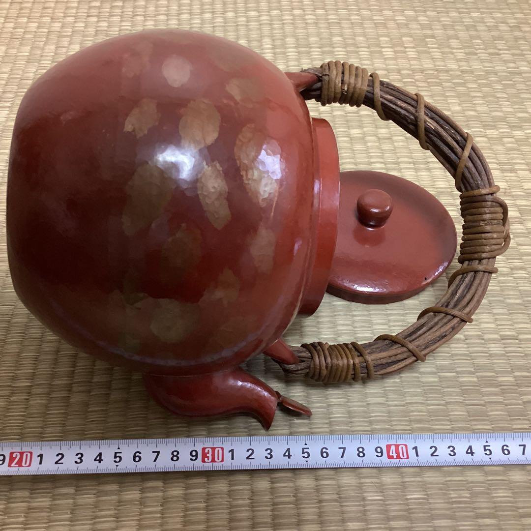 玉川堂製　槌目漆塗り銅薬罐