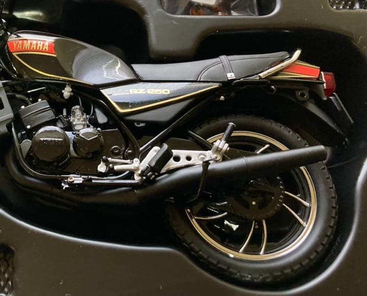 絶版品　WIT'S 1/12 ヤマハ RZ250