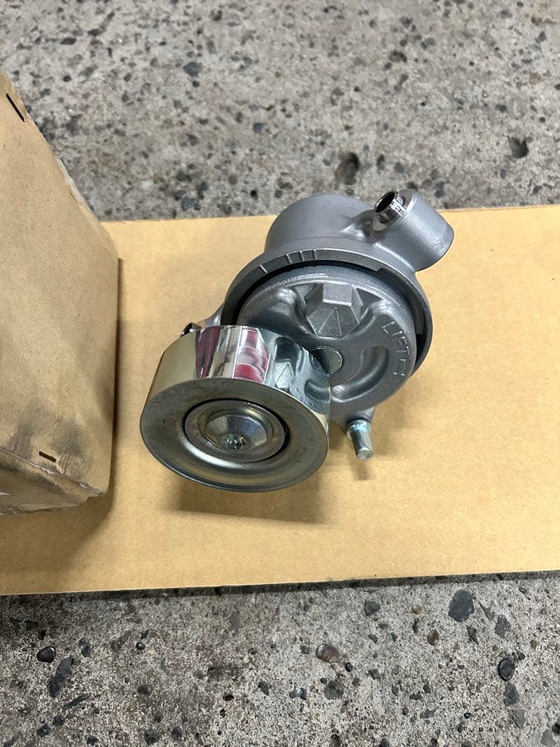 デリカ D5 CV1W純正テンショナー 1345A049