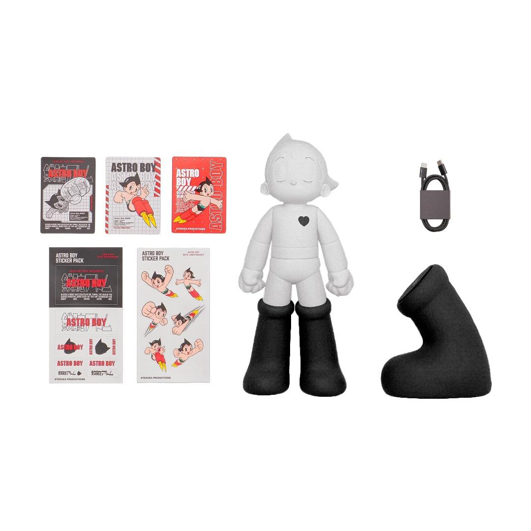 鉄腕アトム ブラックエディション スペシャルパッケージ （Qi2対応）