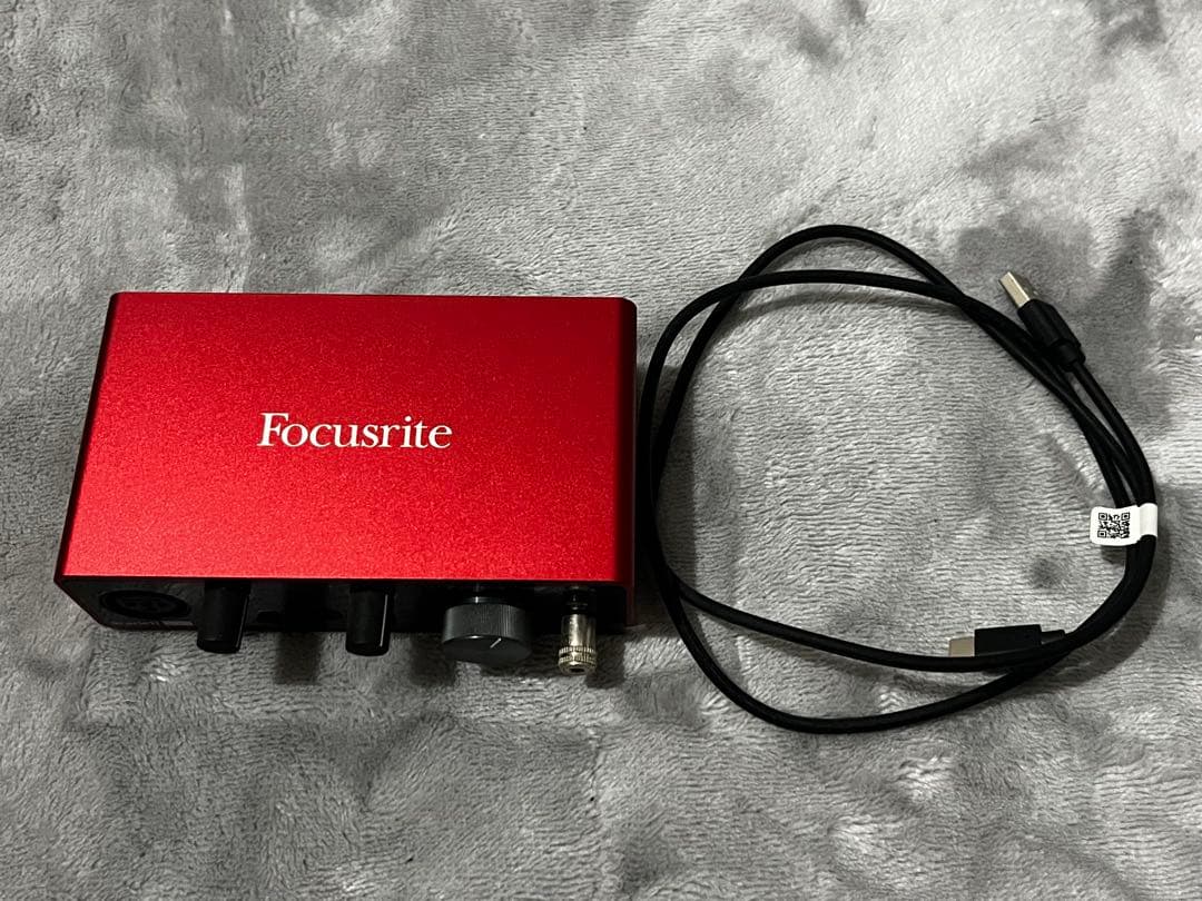 Focusrite Scarlett オーディオインターフェース
