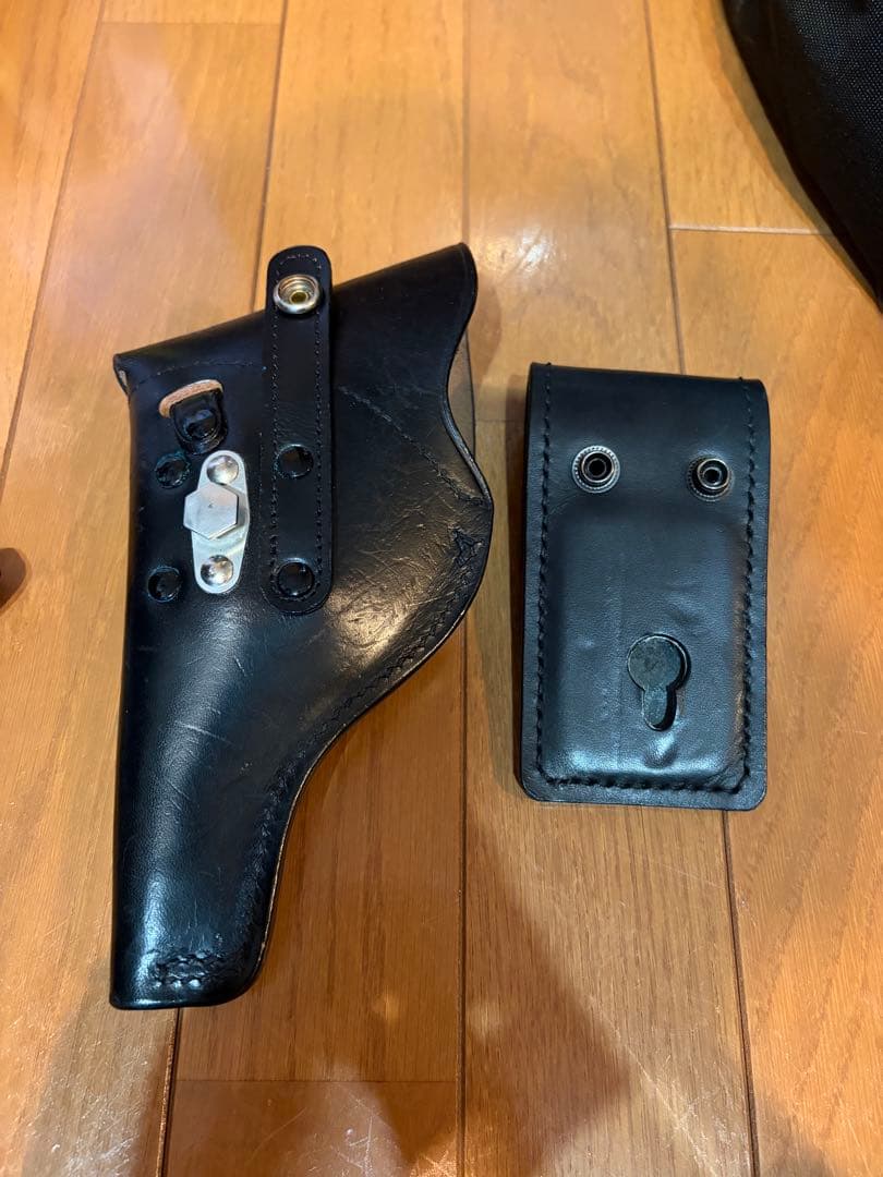 警察　ホルスター