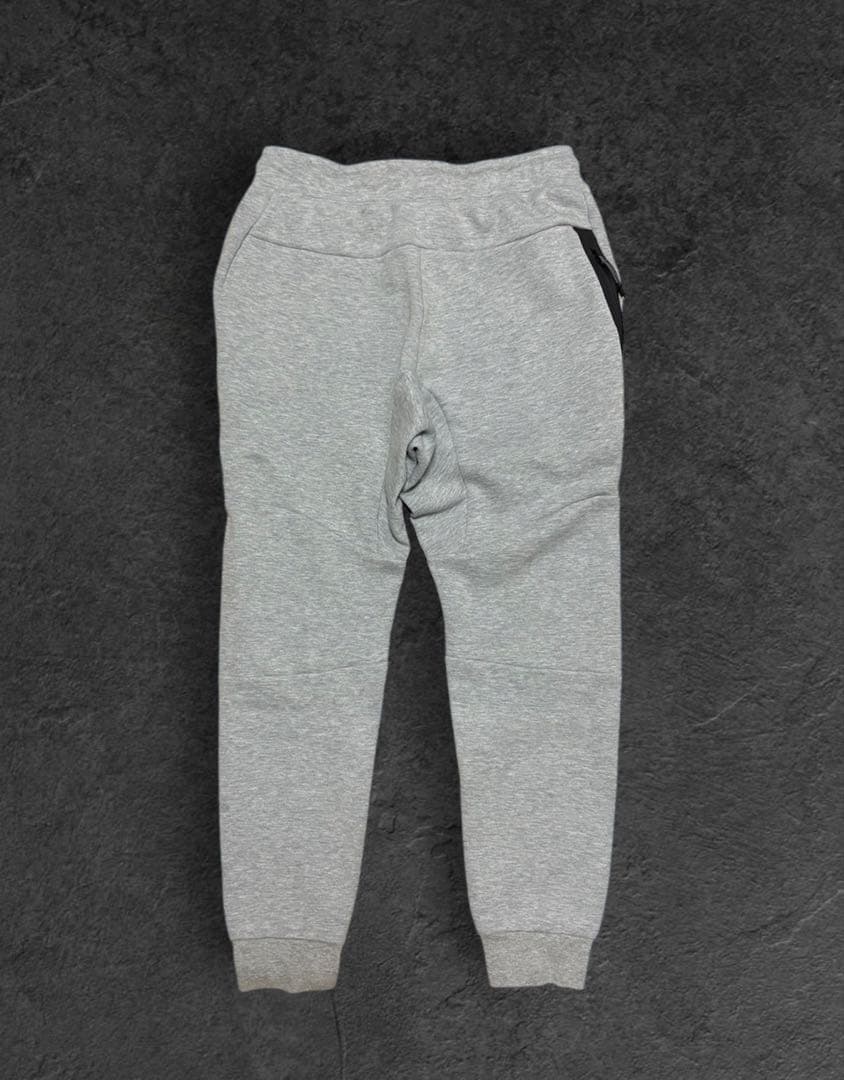 NIKE テックフリースMグレー セットアップ 廃盤‼️