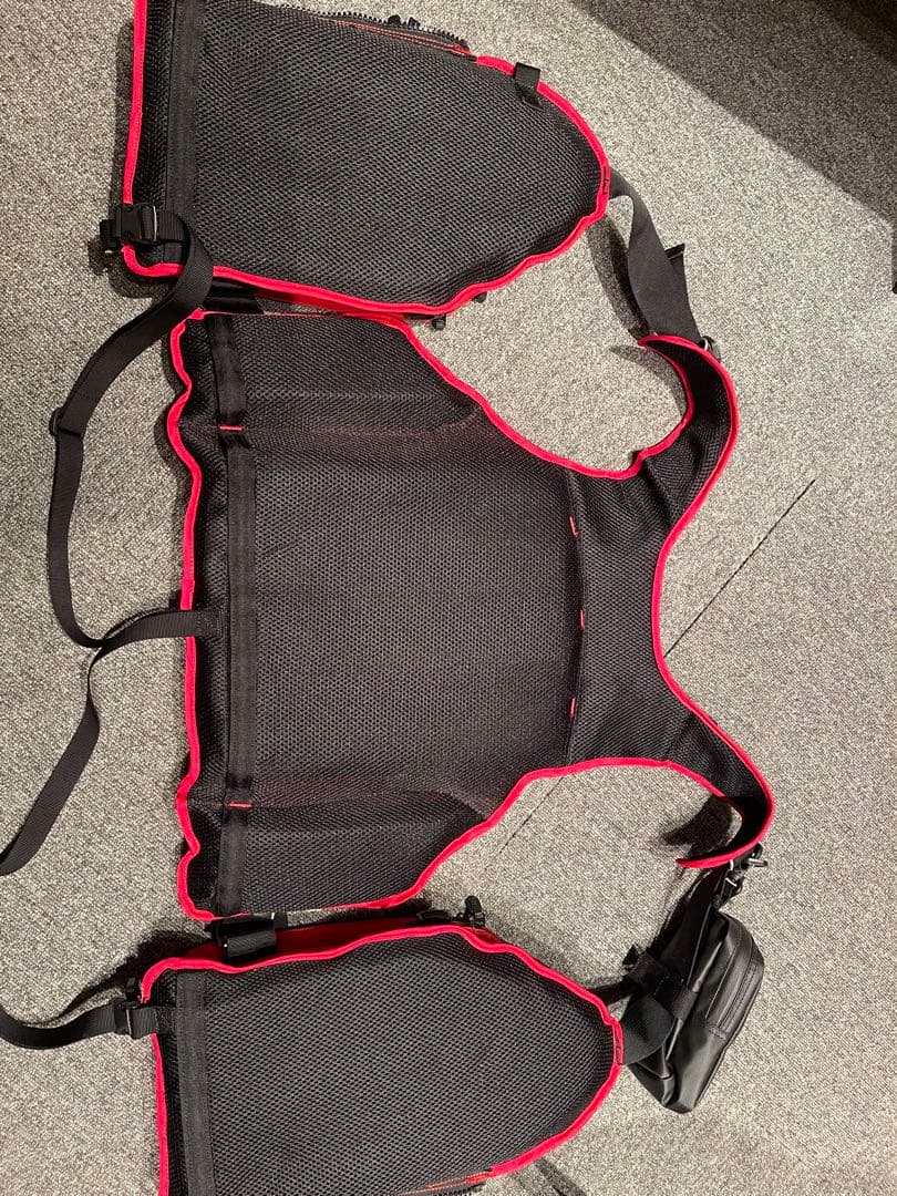 YO-ZURI フィッシングベスト レッド