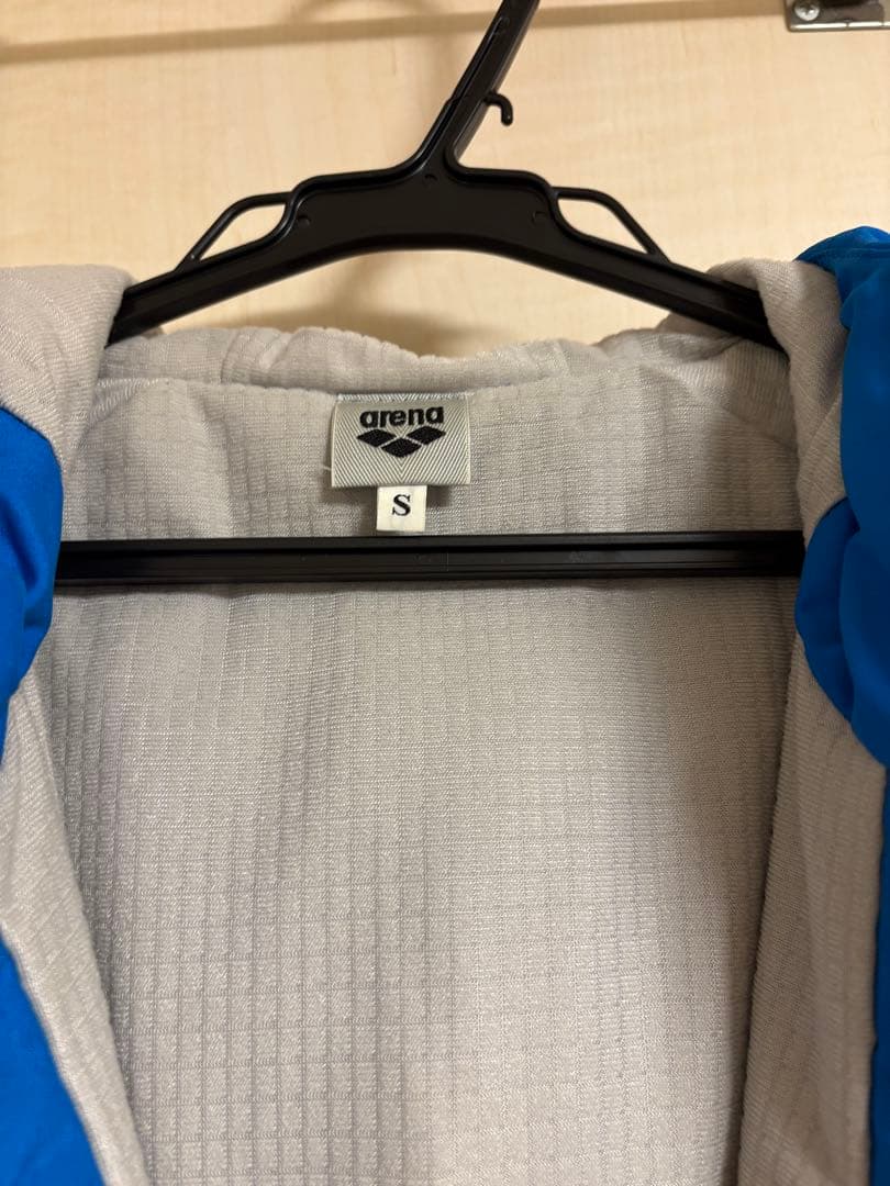 アリーナ　ベンチコートS ブルー