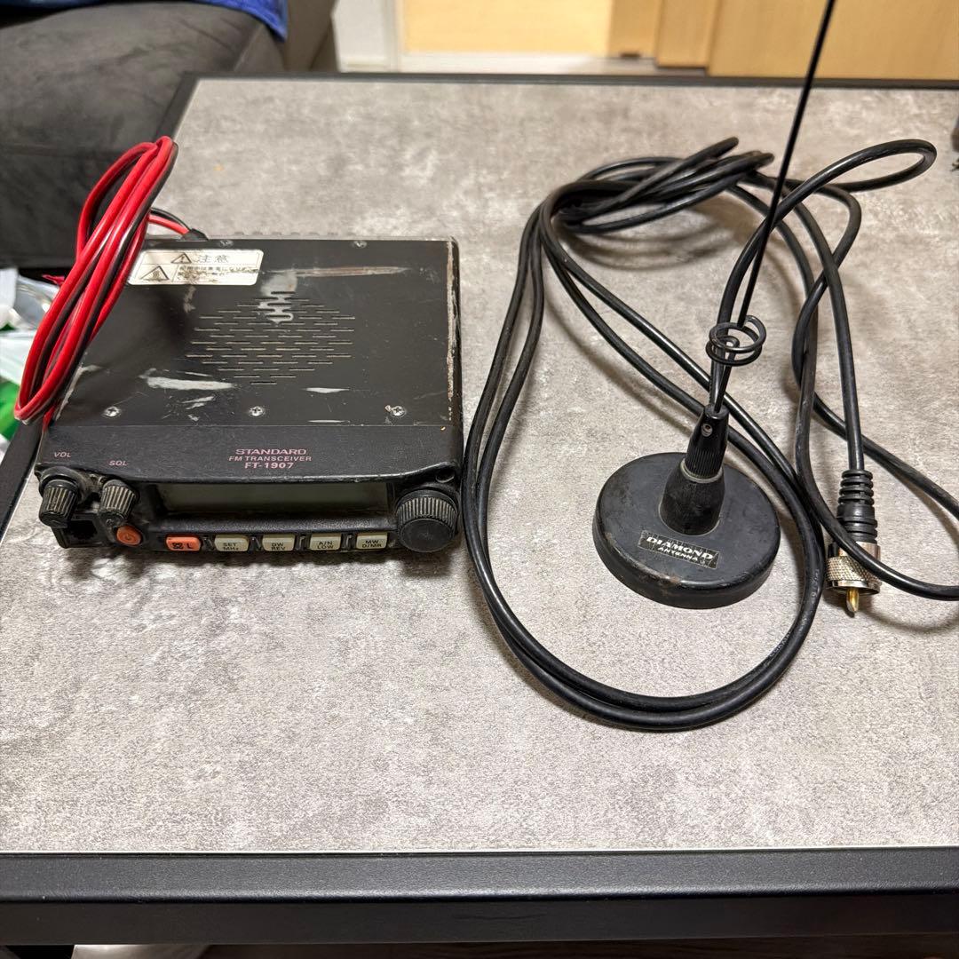 YAESU　STANDARD FT-1907 FMトランシーバー