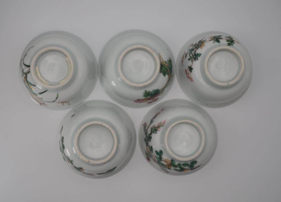 初代清風与平 金彩色絵花草文 煎茶碗 5客 籠付