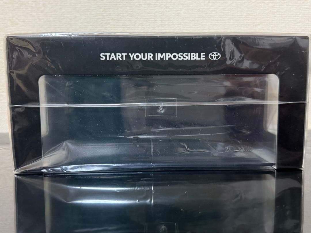 トヨタ 新型クラウンエステートミニカー 非売品