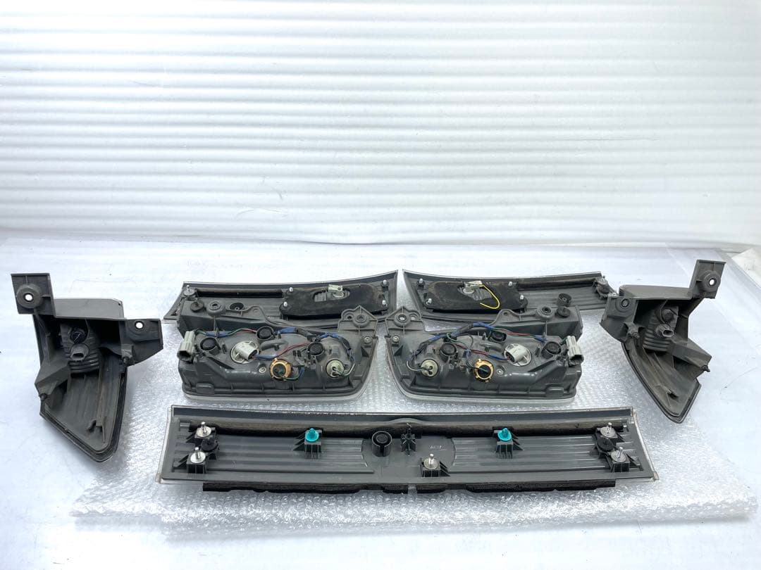 エルグランド 中期 純正 テルレンプセット STANLEY P8959