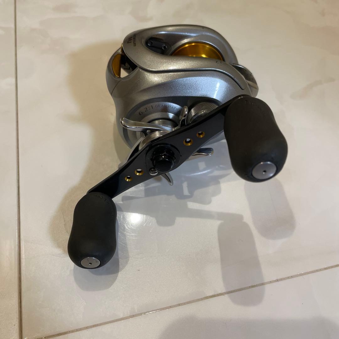 k シマノ　07メタニウム Mg 左巻き　ノーマルギア