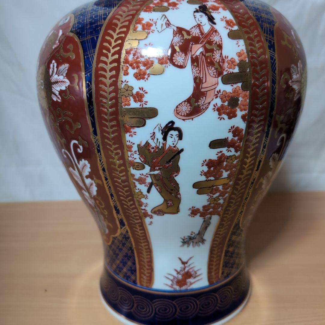 蓋付き飾り壷美人図