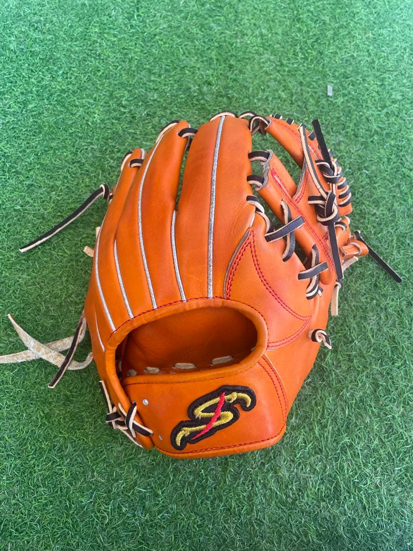 アトムズスクラッチ硬式内野手グラブ