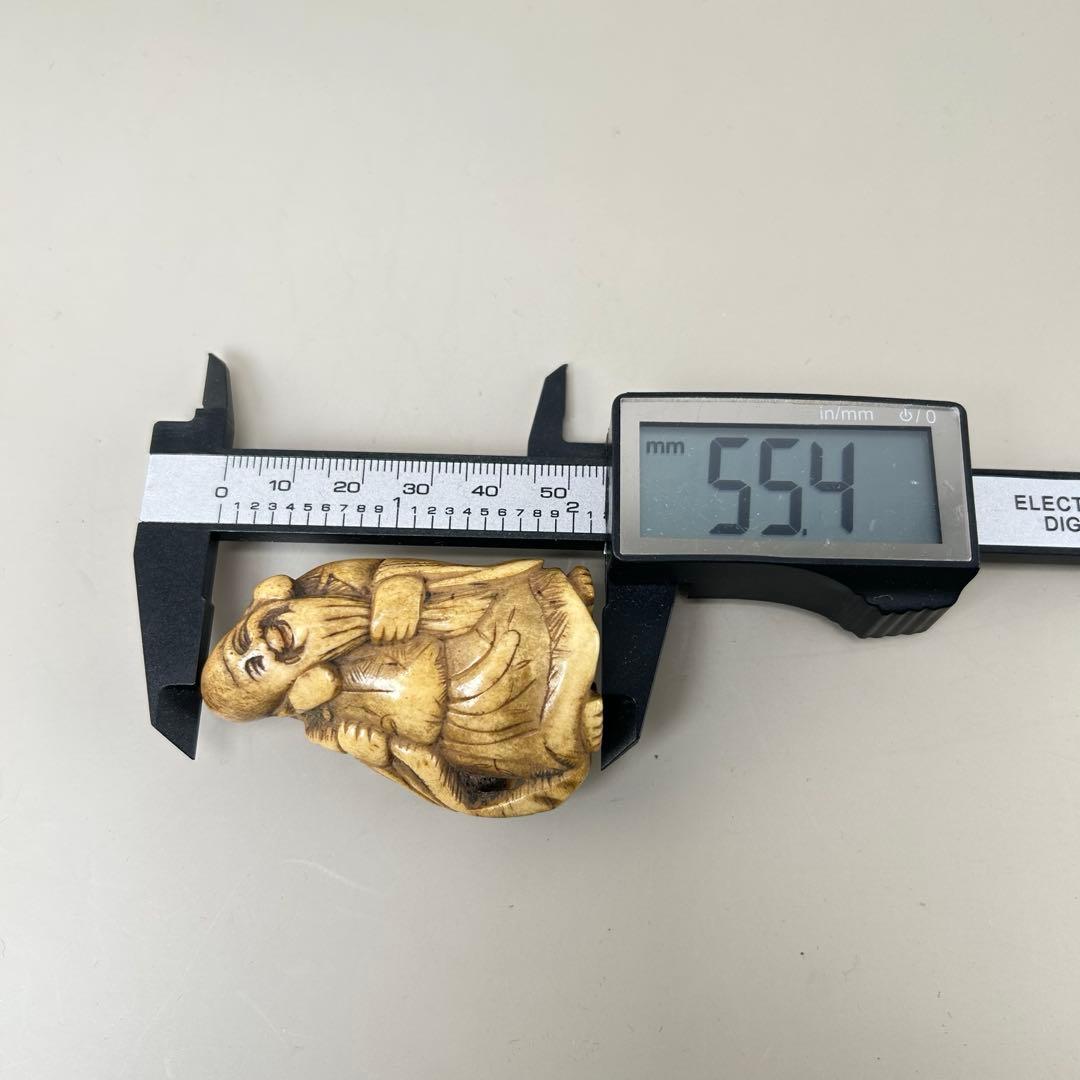 笑顔の老人の彫刻極上根付天然素材アンティーク骨董飾り物古美術置物細密細工