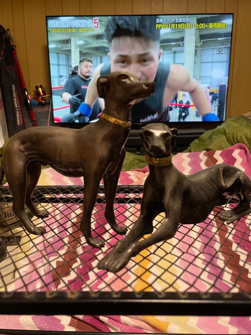 犬 グレイハウンドのブロンズ？置物2体セット