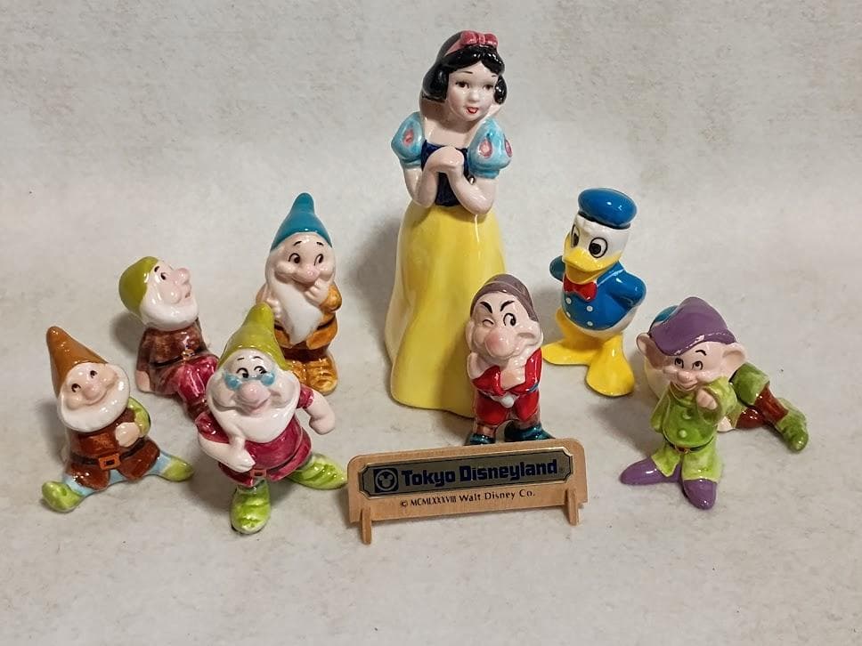 TDL 陶器製フィギュリン 10体セット 白雪姫 七人のこびと ドナルド 正規品