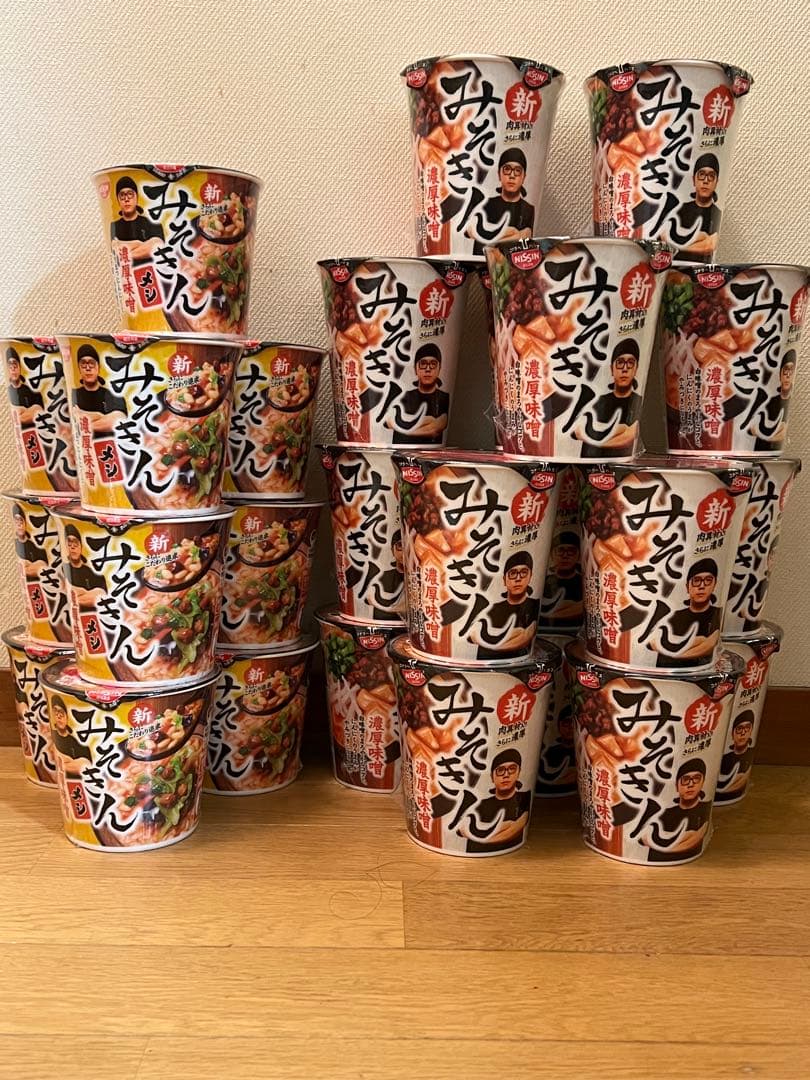 日清 みそきんラーメン16個　みそきんメシ10個　合計26個