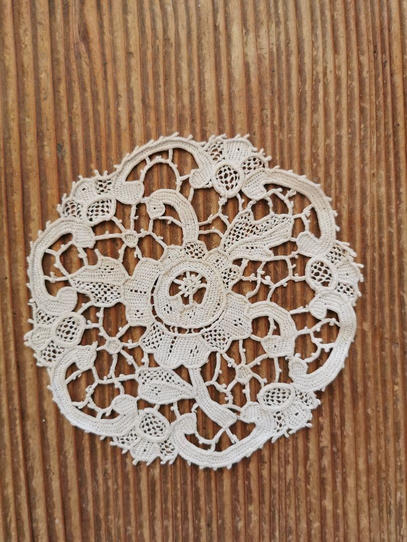 アンティーク ブラーノレース ポワンドヴェニス ローズ ニードルワークドイリー